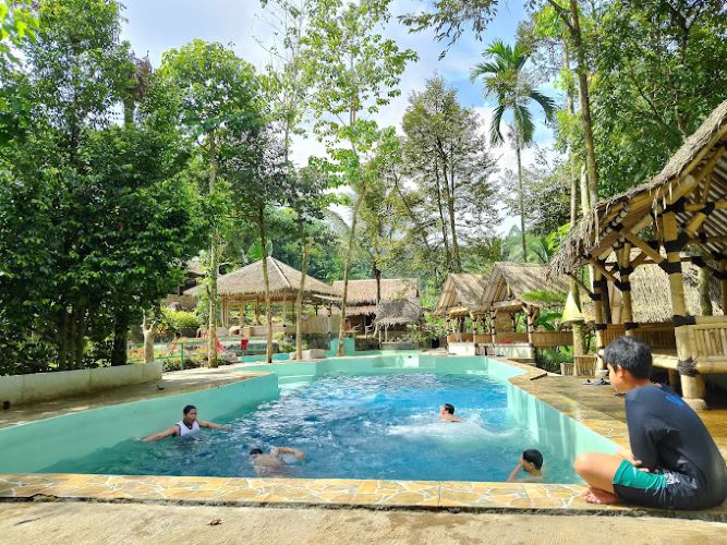 Healing Wisata Air Alami Paling Affordable di Bogor: Ramah Anak Dengan View Panorama Yang Sangat Ciamik