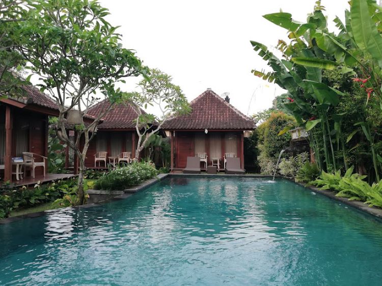 Villa Asri di Ubud Bali dengan Suasana Relaksasi dan Kolam Renang Luas