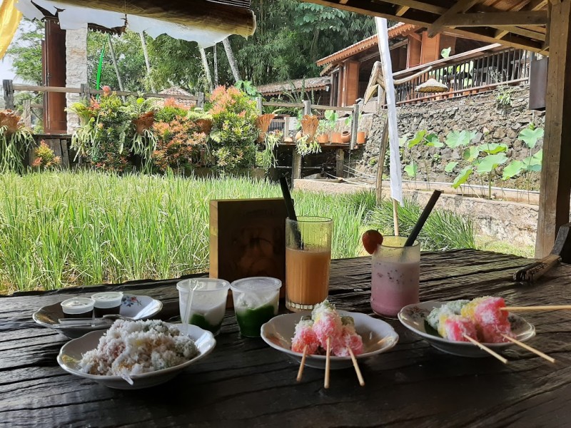 Resto Terbaik di Puncak Bogor: Ngopi di Sawah, Tempat Makan Keluarga yang Bikin Bahagia!