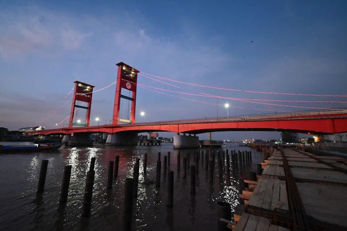 Wisata Jembatan Ampera: Simbol Kekuatan dan Keindahan Palembang yang Tak Tergantikan