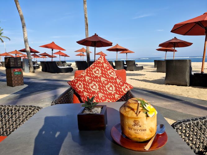 10 Rekomendasi Hotel Terbaik Nusa Dua Bali: Dekat Pantai & Beach Club Sambil Menikmati Sunset