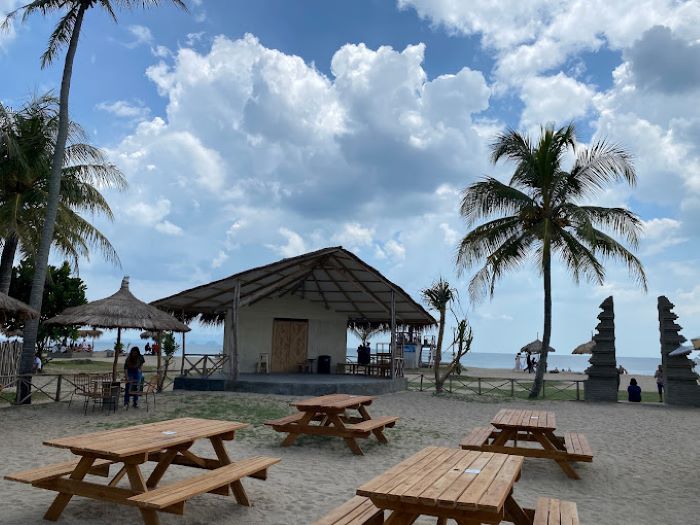 Pantai Tropis Eksotis Bernuansa Bali ini Berjarak Cuma 170 KM Dari Jakarta !! Cocok Buat Liburan Kamu dan Keluarga