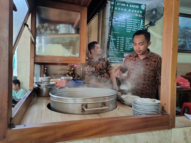 Bakso Terlaris di Depok Ribuan Bakso Ludes Dalam Sehari! Orang Depok Bahkan Jakarta Rela Antri Kuliner Disini