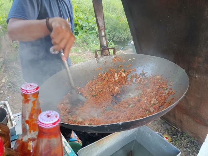 Wisata Kuliner: 10 Rekomendasi Nasi Goreng Paling Enak di Surabaya Harga Kantong Tipis!