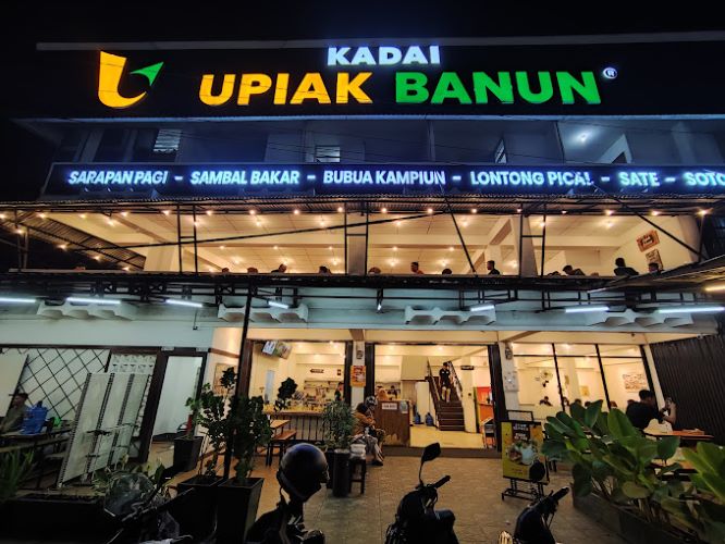 Lagi Hits di Kota Wisata: Kadai Upiak Banun Rekomendasi Kuliner Sambil Santai Menikmati Kelezatan Sarapan Pagi Otentik Minang