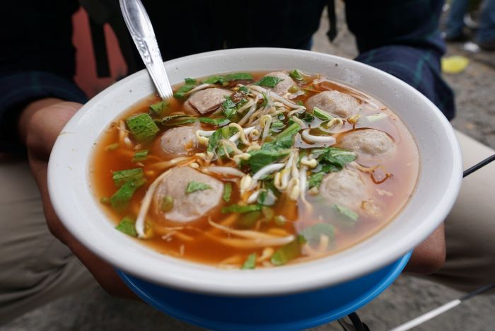 Rumah Bakso Way Halim: Tempat Kuliner Bakso Favorit di Bandar Lampung Selalu Ramai Tiap Hari